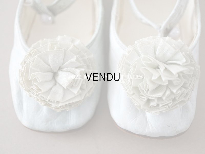 画像5: アンティーク ベビーシューズ 淡いブルーのシルク製ポンポン付