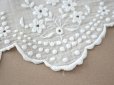 画像5: アンティーク 幅広 花模様のホワイトワークのレース 手刺繍 78cm 幅17cm