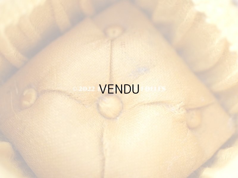 画像13: 1920年代 アンティーク 栗鼠のジュエリーボックス  マスタードカラーのシルク製クッション