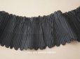画像1: 19世紀末 アンティーク  ドレスの裾 黒いシルクのプリーツ 3m 約10cm幅 (1)