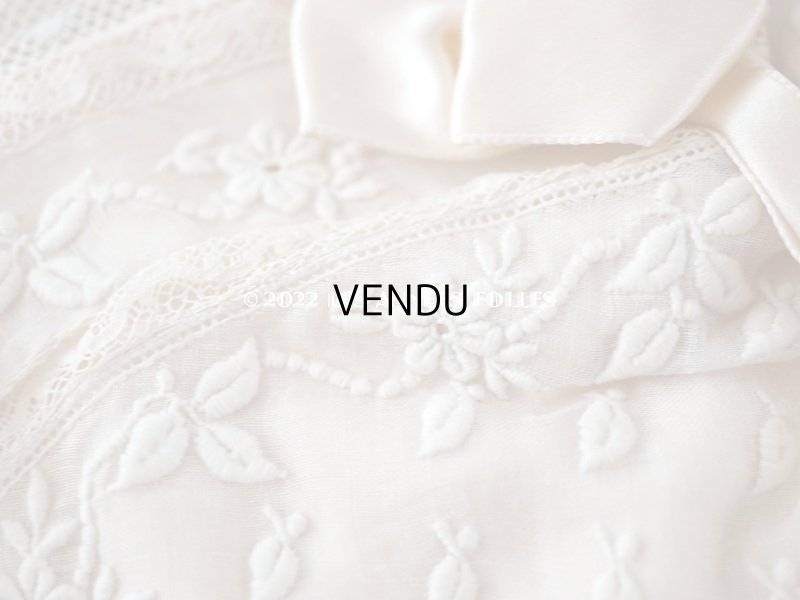 画像7: アンティーク  初聖体のオモニエール 淡いピンクのシルクリボン & 花模様のホワイトワーク(手刺繍)