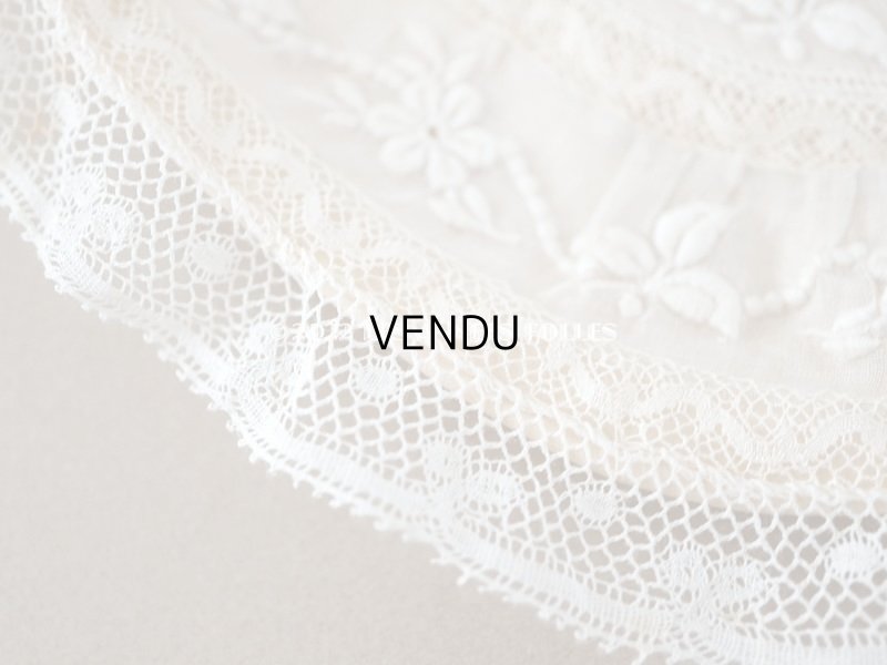 画像9: アンティーク  初聖体のオモニエール 淡いピンクのシルクリボン & 花模様のホワイトワーク(手刺繍)