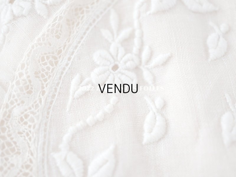 画像10: アンティーク  初聖体のオモニエール 淡いピンクのシルクリボン & 花模様のホワイトワーク(手刺繍)