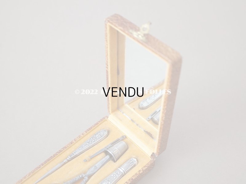 画像3: 1920年代 アンティーク リボン&ローズパニエ柄 ソーイングセット 裁縫道具