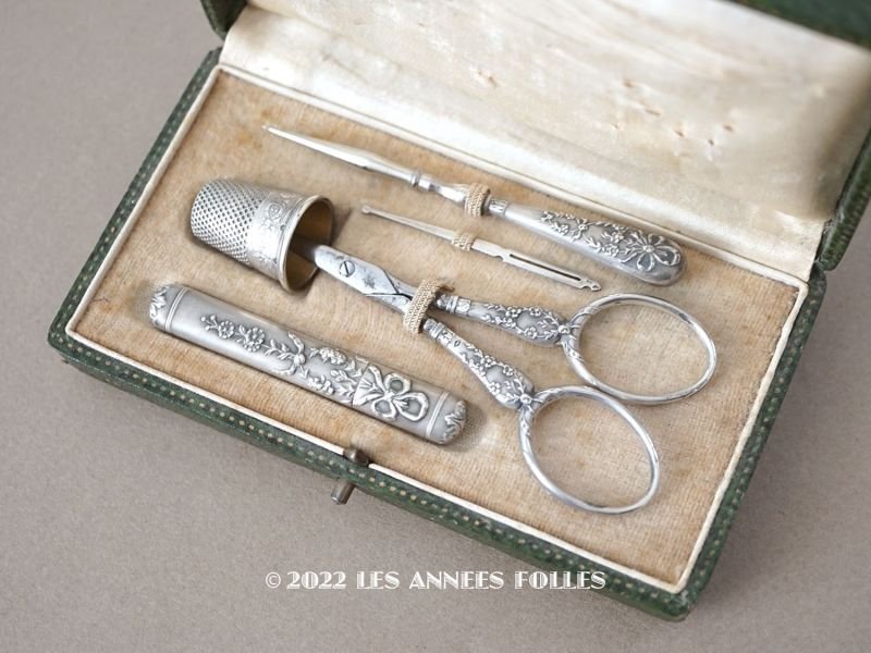 画像1: 1900年代 アンティーク シルバー製 リボン＆花のガーランド ソーイングセット 裁縫道具
