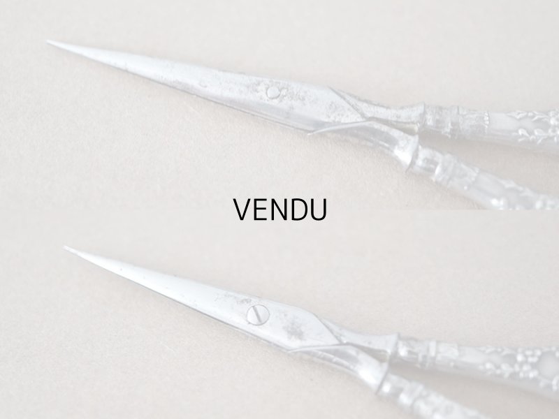 画像13: 1900年頃 アンティーク シルバー製 リボン&花のガーランド ソーイングセット 裁縫道具