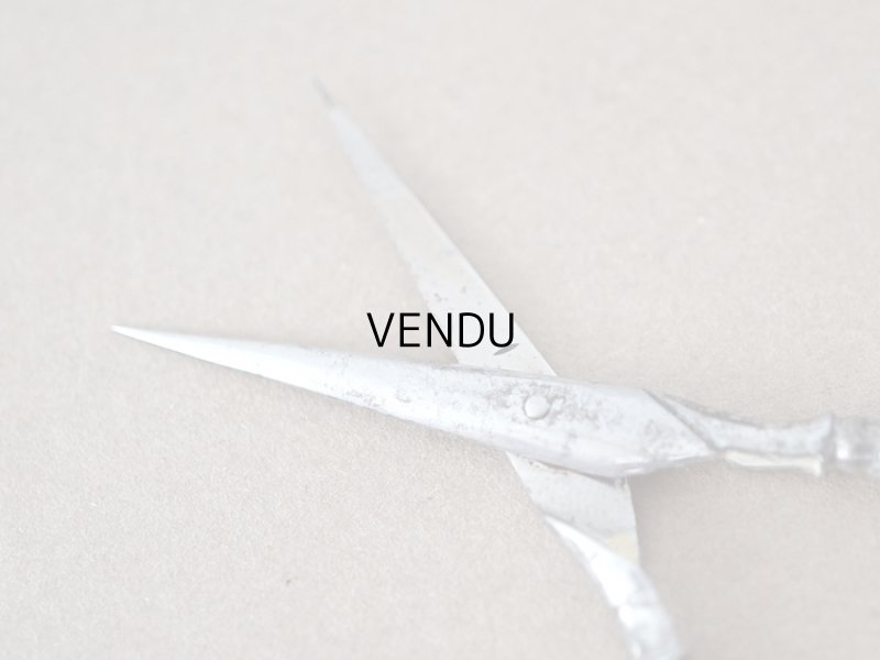 画像15: 1900年頃 アンティーク シルバー製 リボン&花のガーランド ソーイングセット 裁縫道具