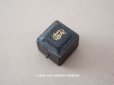 画像1: 19世紀 アンティーク イニシャル入り 小さなリングボックス　黒 ジュエリーボックス (1)