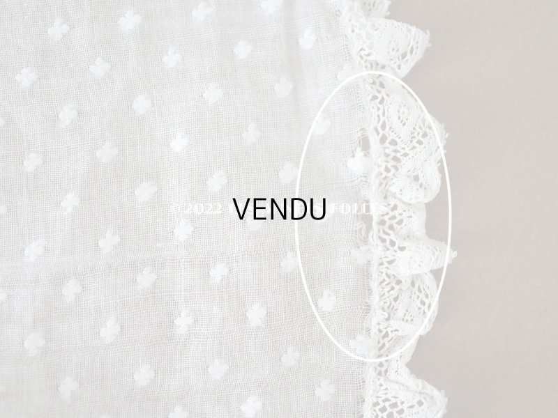 画像11: アンティーク  とても小さな花刺繍入り コットン生地  34.5×46.5cm