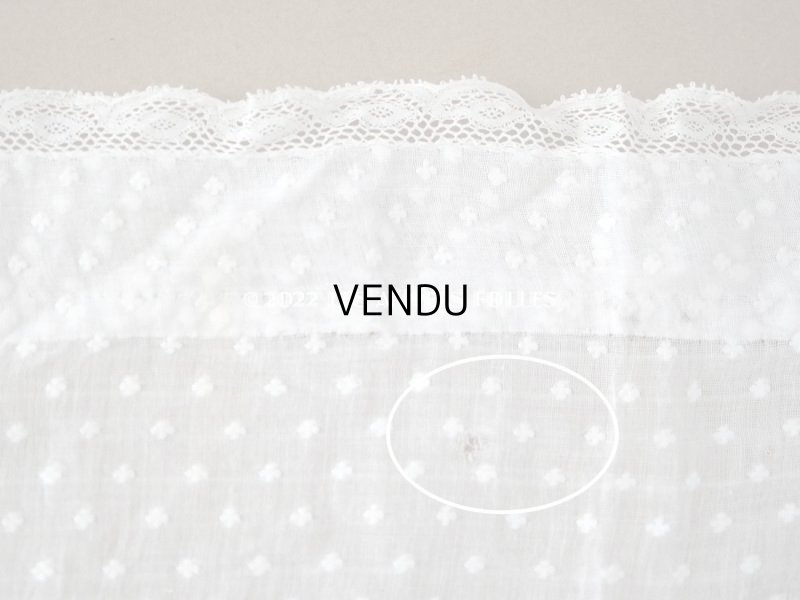 画像10: アンティーク  とても小さな花刺繍入り コットン生地  34.5×46.5cm