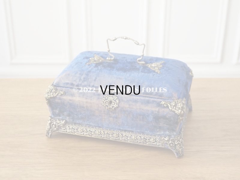 画像3: 19世紀末 アンティーク 　裁縫箱　鍵付き マリンブルーのベルベット＆シルククッション