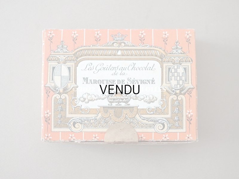 画像3: アンティーク 『 マルキーズ・ ドゥ・セヴィニエ 』のお菓子箱 LES GOUTERS AU CHOCOLAT DE ROYAT - MARQUISE DE SEVIGNE PARIS -