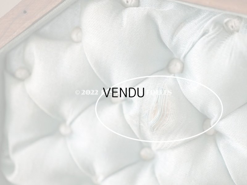 画像10: アンティーク モシュリンヌ 鈴蘭のジュエリーボックス パウダーブルーのシルク製クッション