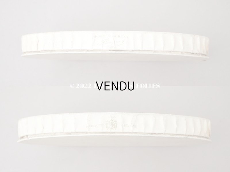 画像10:  アンティーク 『マルキーズ・ ドゥ・セヴィニエ』のドラジェボックス お菓子箱 薔薇とリボンのガーランド - MARQUISE DE SEVIGNE PARIS -