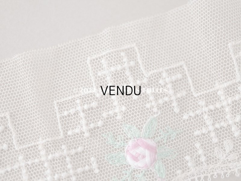 画像3: 1930年代  アンティーク ピンクの薔薇の刺繍入り 淡いベージュのレース 1.9m