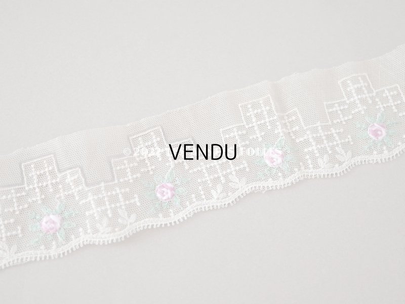 画像5: 1930年代  アンティーク ピンクの薔薇の刺繍入り 淡いベージュのレース 1.9m