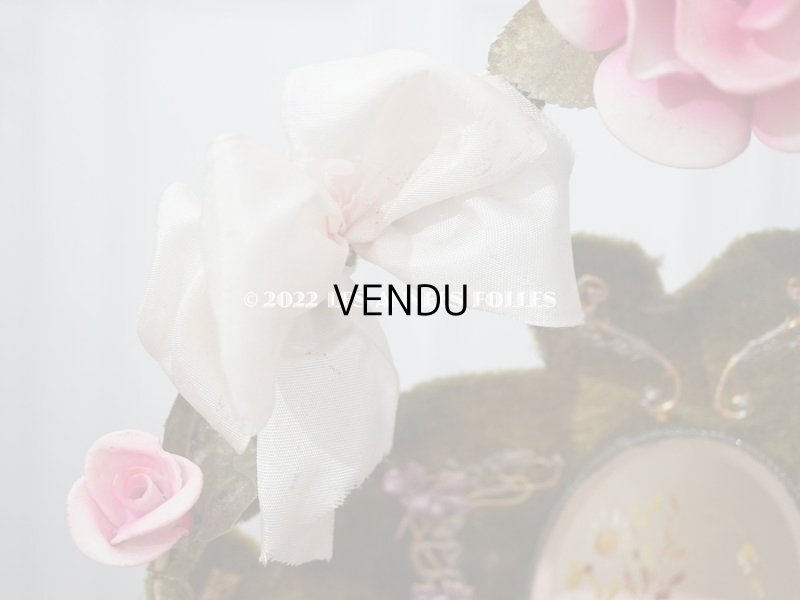 画像13: 1900年頃 アンティーク  グローブ・ド・マリエのパニエ型クッション  アイリスの花