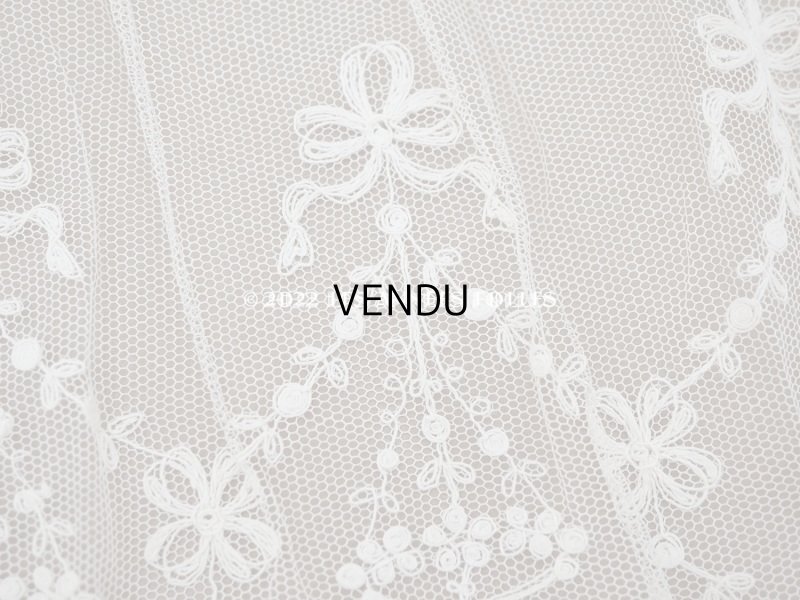 画像3: 【クリスマスセール2022対象外】アンティーク 花の刺繍入り 幅広レース 幅26.5〜28.5cm