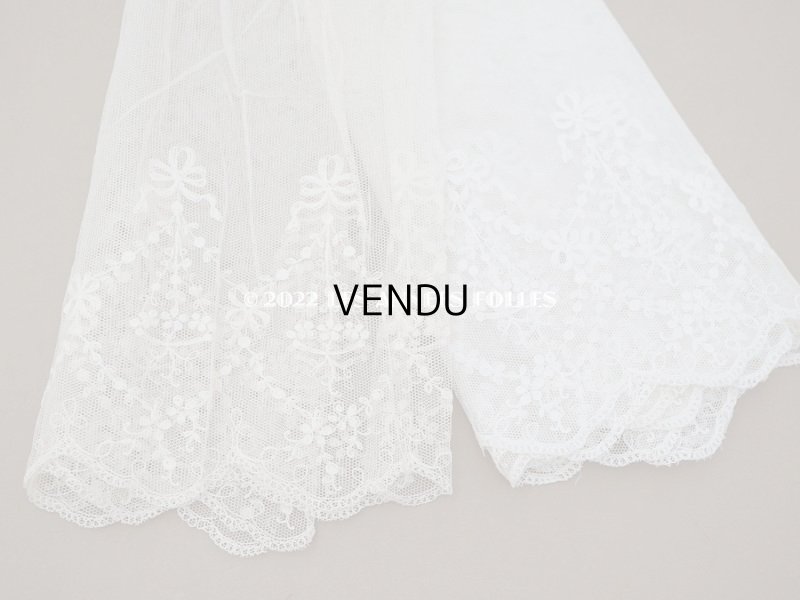 画像15: 【クリスマスセール2022対象外】アンティーク 花の刺繍入り 幅広レース 幅26.5〜28.5cm
