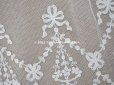 画像9: 【クリスマスセール2022対象外】アンティーク 花の刺繍入り 幅広レース 幅26.5〜28.5cm