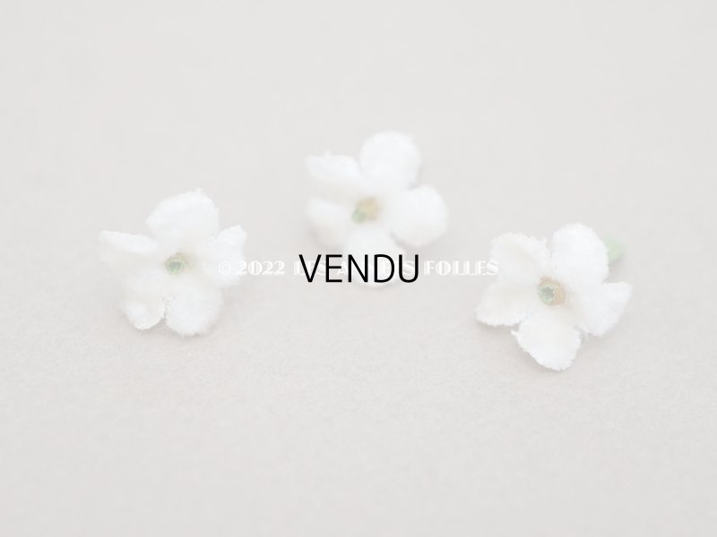 画像2: 【クリスマスセール2022対象外】アンティーク 布花材料  ベルベットの花びらのセット ３7ピースのセット グレイッシュホワイト　14mm