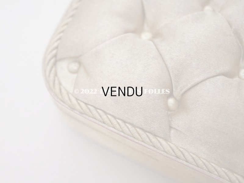 画像8: 19世紀末 アンティーク シルク製 チョコレートのお菓子箱 ゴールド