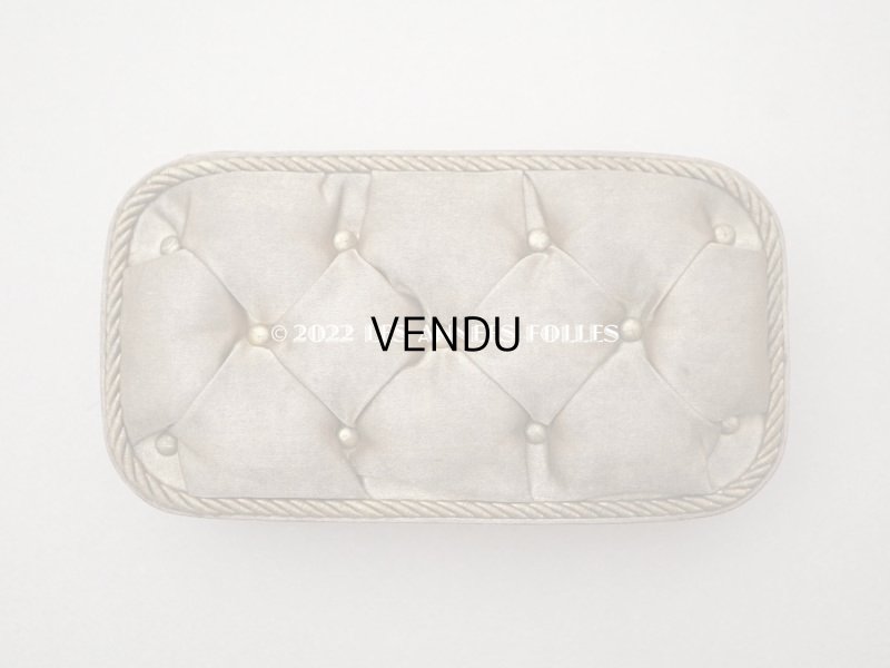 画像3: 19世紀末 アンティーク シルク製 チョコレートのお菓子箱 ゴールド