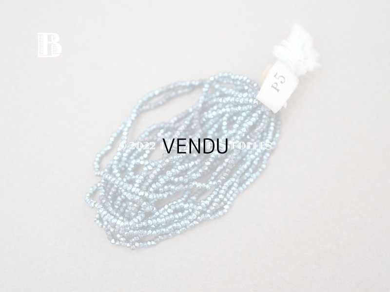 画像4: 1900年代 アンティーク メタル製 極小 カット入り ビーズ　ライトブルー　メタルビーズ キャビアビーズ P5