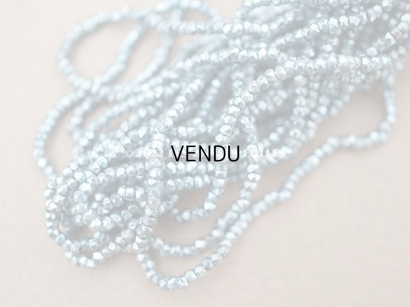 画像3: 1900年代 アンティーク メタル製 極小 カット入り ビーズ　ライトブルー　メタルビーズ キャビアビーズ P5