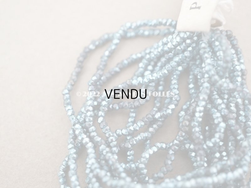 画像6: 1900年代 アンティーク メタル製 極小 カット入り ビーズ　ライトブルー　メタルビーズ キャビアビーズ P5