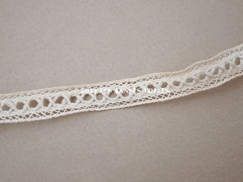 画像7: 1900年代 アンティーク レース オフホワイト&水色 3.2m 幅10mm