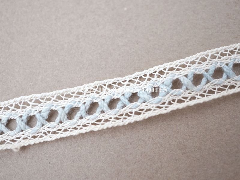画像3: 1900年代 アンティーク レース オフホワイト&水色 3.2m 幅10mm