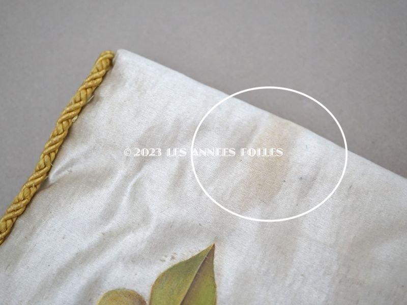 画像4: 19世紀末 アンティーク シルク製 ハンキーケース 百合の紋章 ハンドペイント