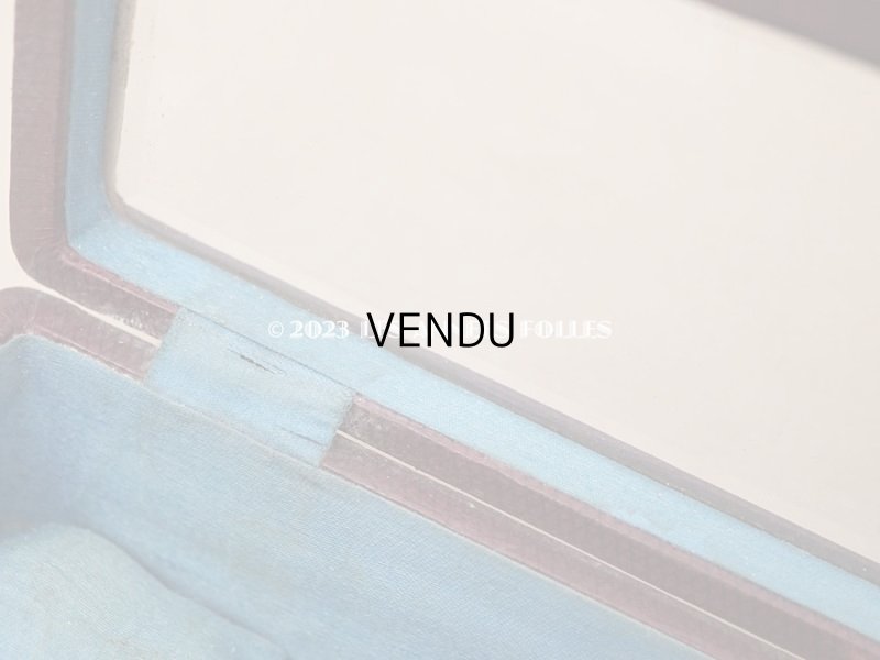 画像9: アンティーク 本革製 ジュエリーケース スモーキーブルーのシルク製クッション