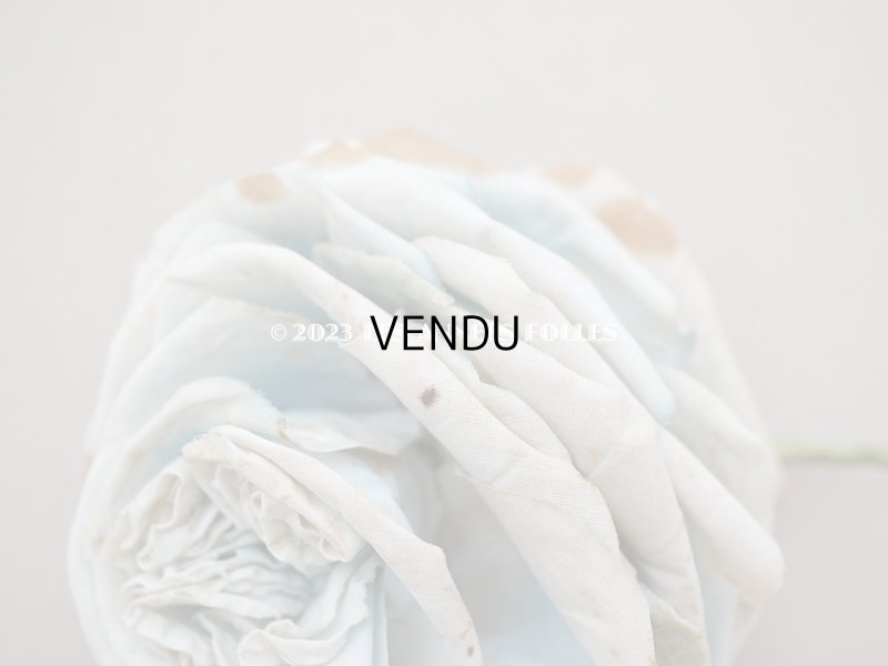 画像3: 1900年代 アンティーク　大きな薔薇の布花 パウダーブルー　クウォーターロゼット咲き