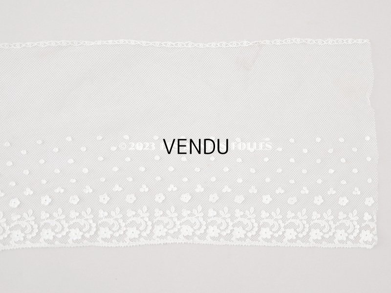 画像5: アンティーク 花の刺繍入り 幅広レース オフホワイト　42cm 幅15.7cm