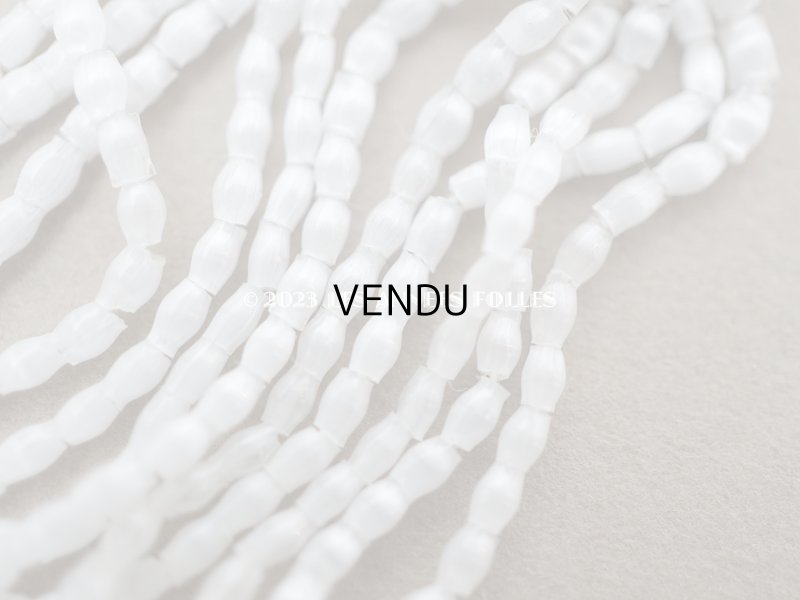 画像4: アンティーク 極小 スフレビーズ ライン入り パールホワイト サティネビーズ 約1.5×2.5mm  約600ピース