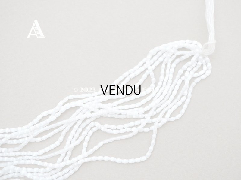 画像6: アンティーク 極小 スフレビーズ ライン入り パールホワイト サティネビーズ 約1.5×2.5mm  約600ピース