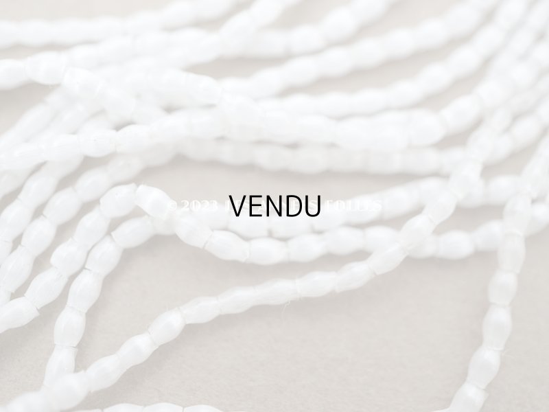 画像5: アンティーク 極小 スフレビーズ ライン入り パールホワイト サティネビーズ 約1.5×2.5mm  約600ピース