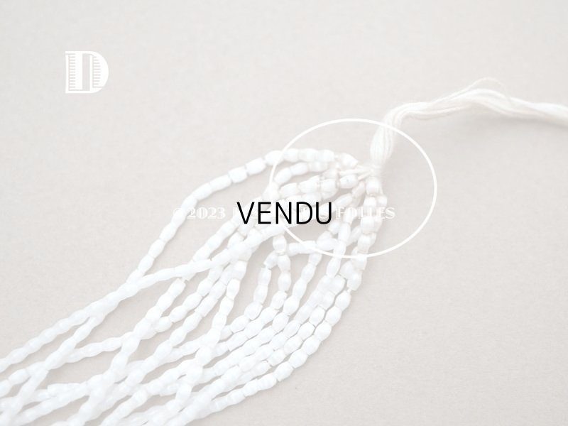 画像9: アンティーク 極小 スフレビーズ ライン入り パールホワイト サティネビーズ 約1.5×2.5mm  約600ピース