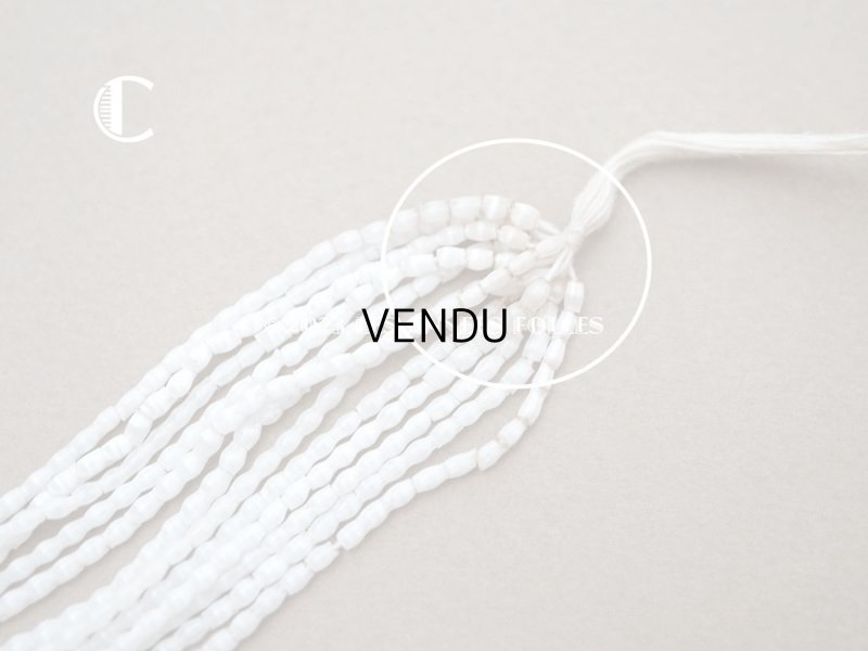 画像8: アンティーク 極小 スフレビーズ ライン入り パールホワイト サティネビーズ 約1.5×2.5mm  約600ピース