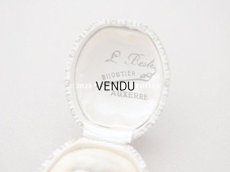 画像8: アンティーク リング用 ジュエリーボックス　金彩入り オフホワイト　リングボックス