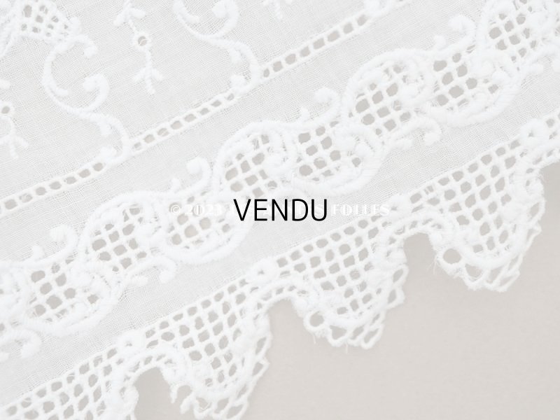 画像8: 【13周年セール対象外】アンティーク 幅広レース リボンが結ばれた花かごの刺繍入り 2.2m 幅33.5cm　ペチコートの裾