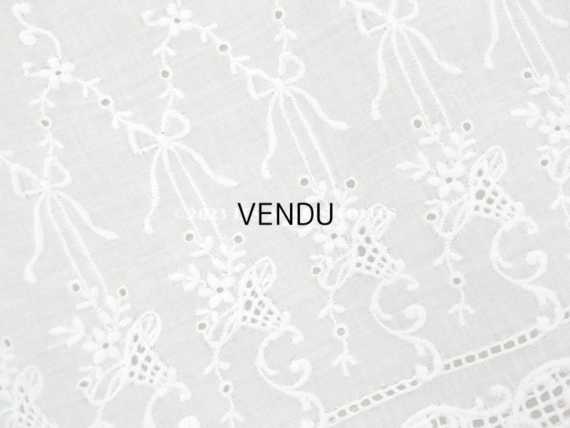 画像7: 【13周年セール対象外】アンティーク 幅広レース リボンが結ばれた花かごの刺繍入り 2.2m 幅33.5cm　ペチコートの裾