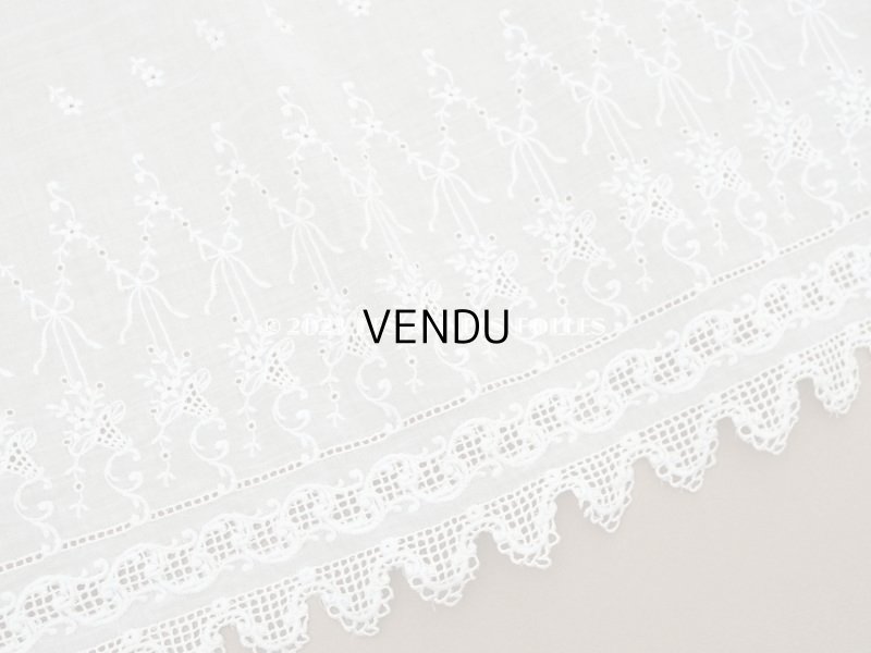 画像4: 【13周年セール対象外】アンティーク 幅広レース リボンが結ばれた花かごの刺繍入り 2.2m 幅33.5cm　ペチコートの裾