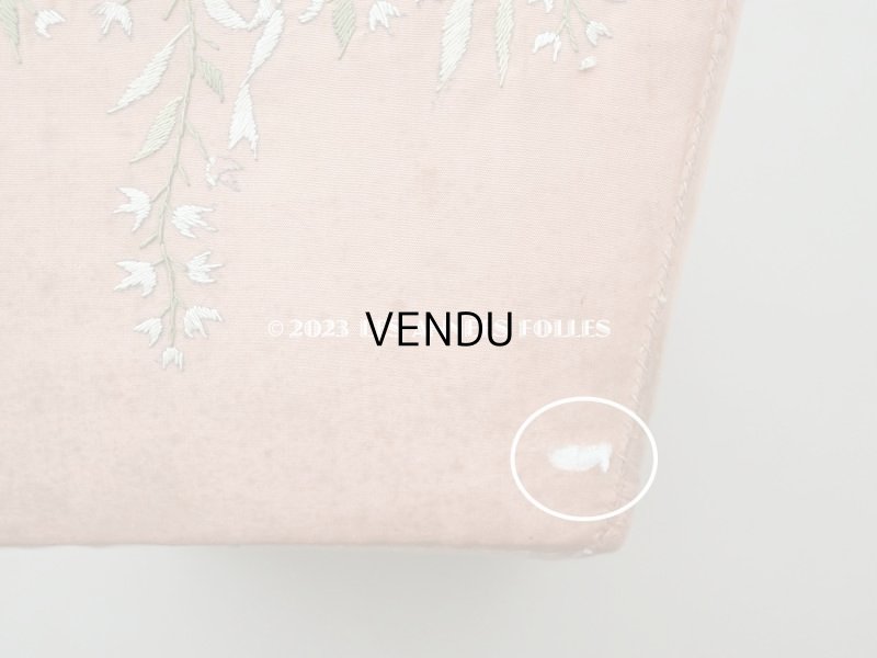 画像18: 19世紀初頭 アンティーク シルク製ボックス 王冠紋章&鈴蘭とリボンのガーランドの刺繍入り