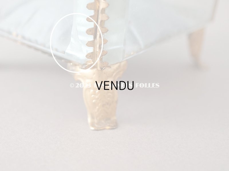 画像11: 19世紀末 アンティーク ジュエリーボックス スモーキーブルーのシルククッション