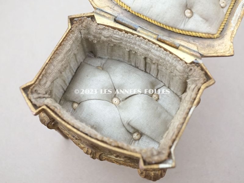 画像8: アンティーク 薔薇&リボンのガーランドのジュエリーケース ルイ16世スタイル パウダーブルーのシルク製クッション