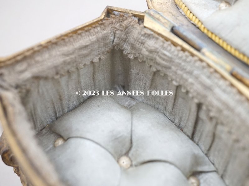 画像10: アンティーク 薔薇&リボンのガーランドのジュエリーケース ルイ16世スタイル パウダーブルーのシルク製クッション