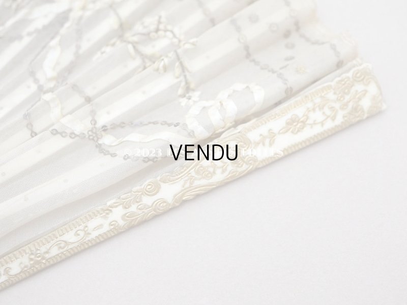 画像10: 19世紀 アンティーク リボン刺繍のファン リボン＆花のガーランド柄 シルク製オリジナルバッグ入り